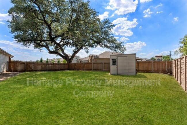 Building Photo - 829 Margay Lp