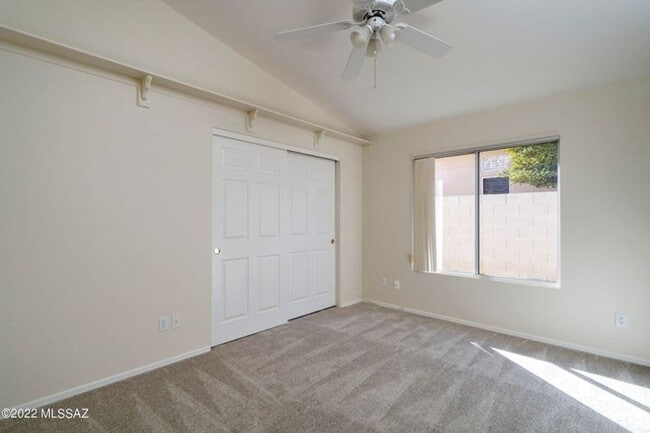 Building Photo - Sharp 3 Bedroom Northwest Home with Pool in Popular Cañada Hills