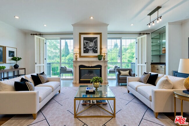 Building Photo - 458 N Oakhurst Dr