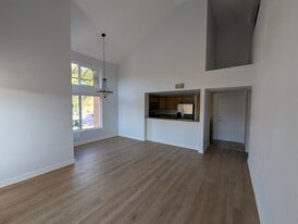 Building Photo - 15377 Maturin Dr