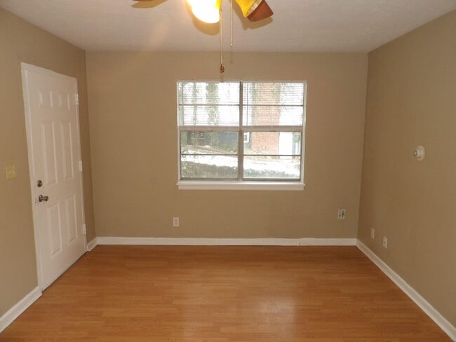 Building Photo - 720 Woodland Ave