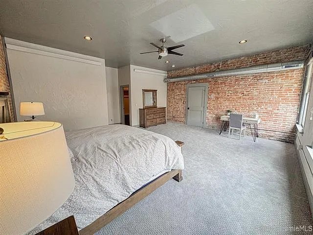 Building Photo - 206 S 2nd St