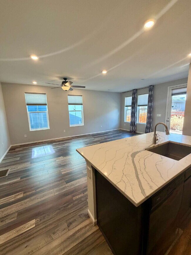 Building Photo - MOVE IN SPECIAL:   Move in before February 20th, 2026 receive $500 off of 1st Month’s Rent.