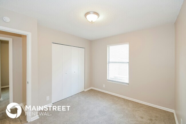 Building Photo - 7850 Blank Dr N