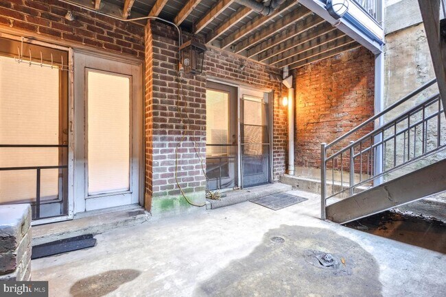 Building Photo - 1514 21st St NW