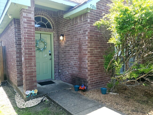 Building Photo - 506 Appomattox Dr