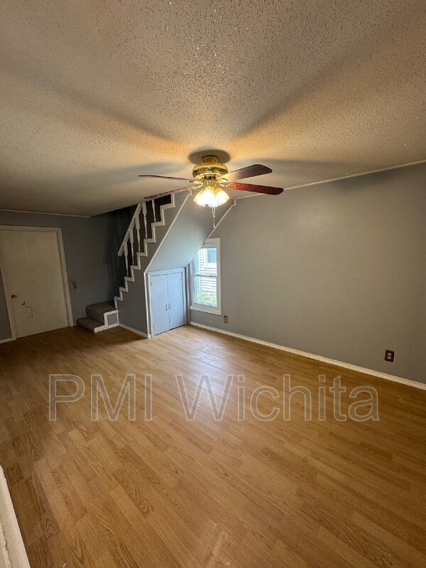 Building Photo - 707 N Spruce St