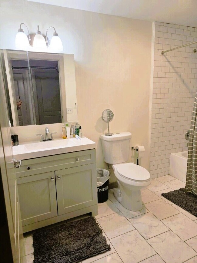 Building Photo - 511 N Broad St