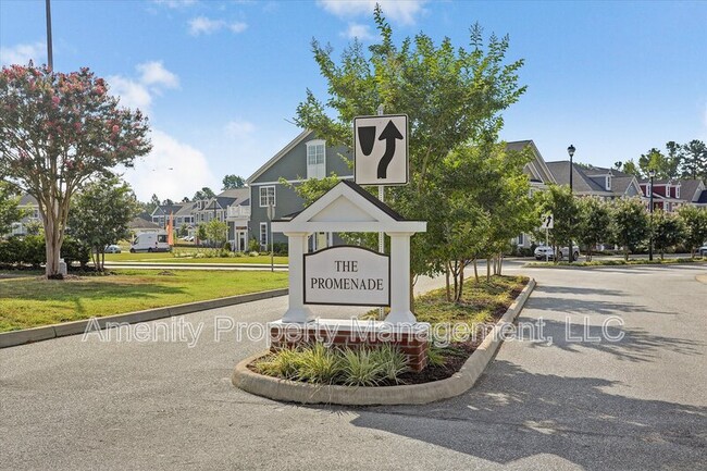 Building Photo - 2102 Promenade Ln