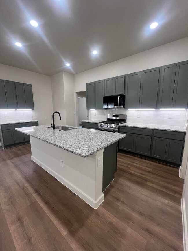 Building Photo - 13831 Gary Ave