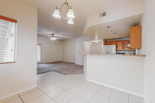 Building Photo - 6800 Vista Del Norte Dr NE