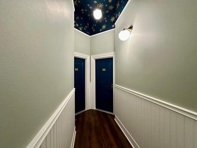 Building Photo - Modern Living with a Touch of Historic Charm