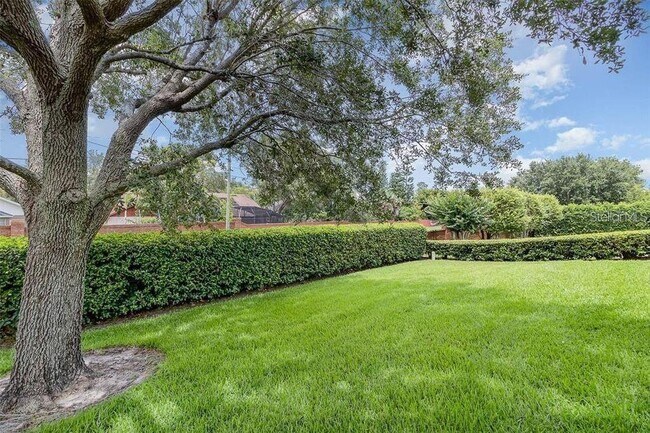 Building Photo - 10001 Highland Woods Ct