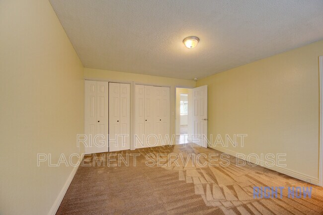 Building Photo - 11156 W Gunsmoke St