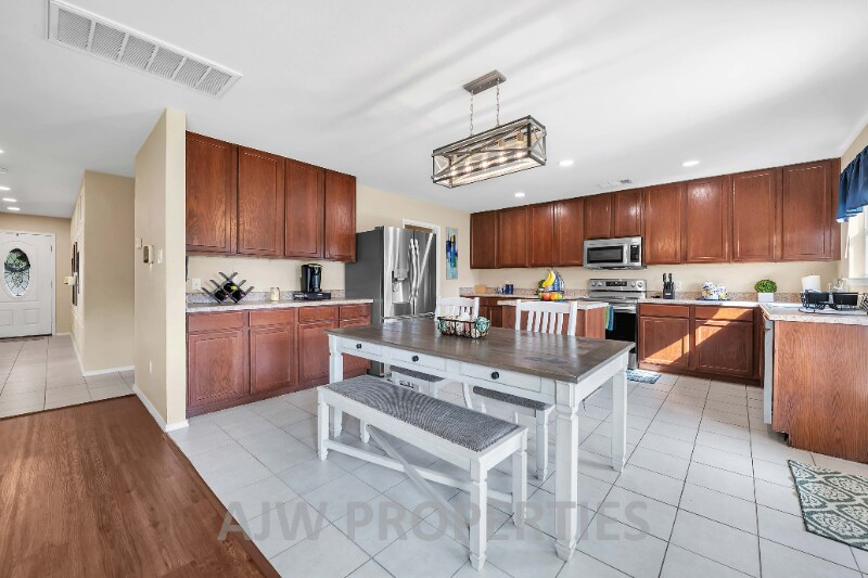 Building Photo - 9208 Bellgrove Ct