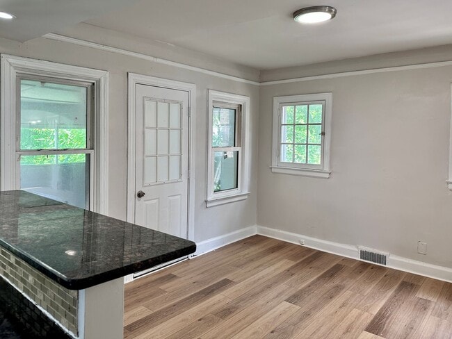 Building Photo - LARGE WESTSIDE FULLY REHABBED HOME -  3 be...
