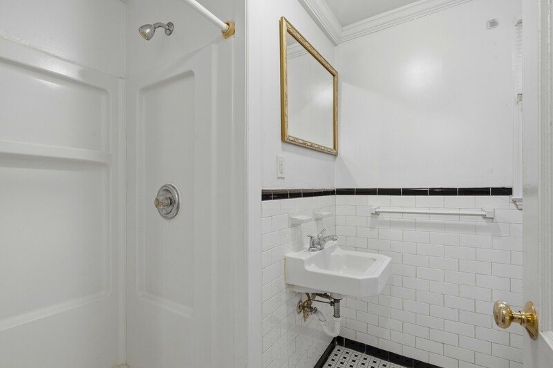 Building Photo - 3511 6th St