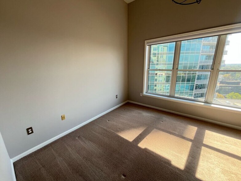 Bedroom - 3334 Peachtree Rd NE