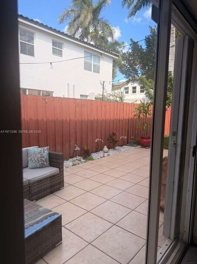 Building Photo - 10863 NW 53rd Ln