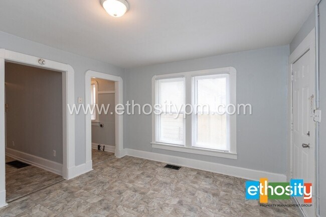 Building Photo - 2142 Webb St, Indianapolis, IN