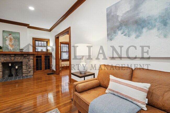 Building Photo - 236 N Holyoke St