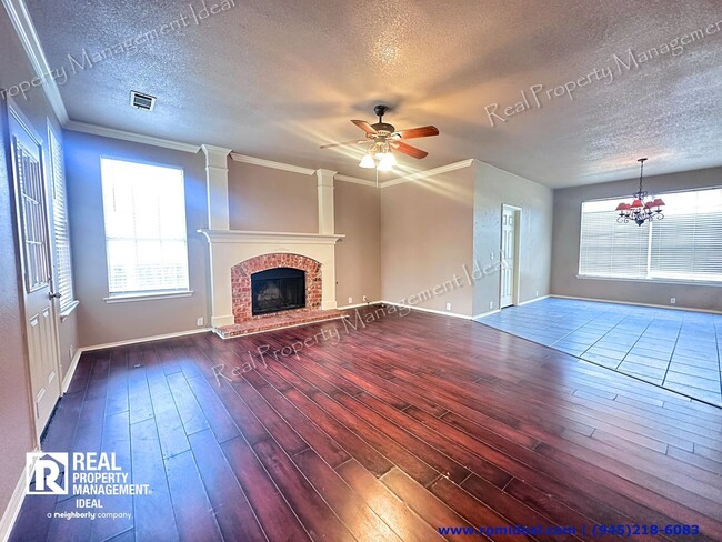 Building Photo - 8801 Vernon Ct