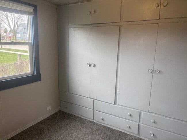 Building Photo - 1611 Ontario Ave