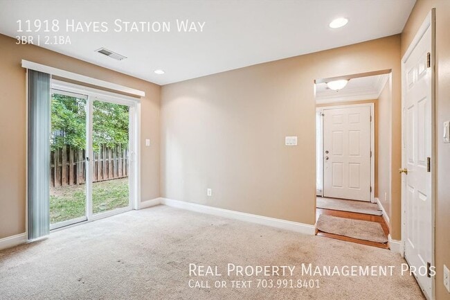 Building Photo - 11918 Hayes Station Way