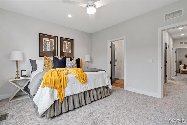 Building Photo - 513 Whittier St