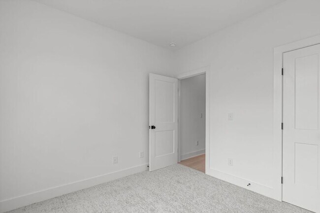 Building Photo - 616 Rocky Knob Ct