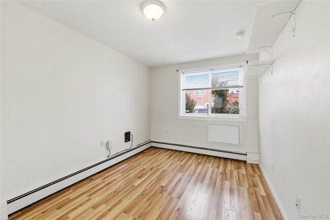 Building Photo - 2420 Bennett Ave