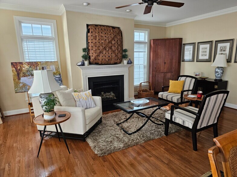 Open Living Area - 1133 N Blount St