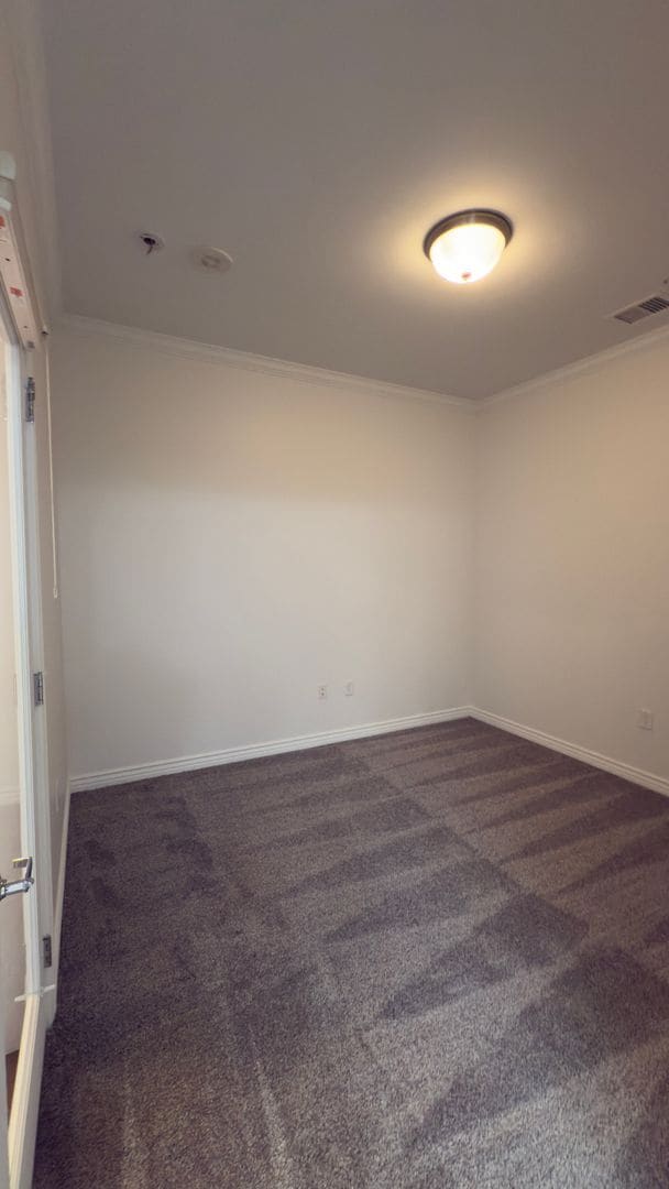 Building Photo - Luxury High Rise in Downtown Provo