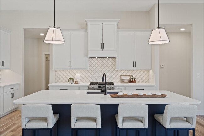 Building Photo - 5201 Buttercup Dr