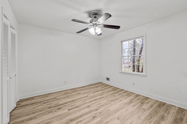 Building Photo - 1306 Dominica Dr