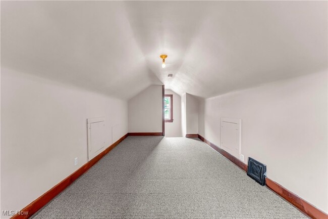 Building Photo - 617 Whitney Ave