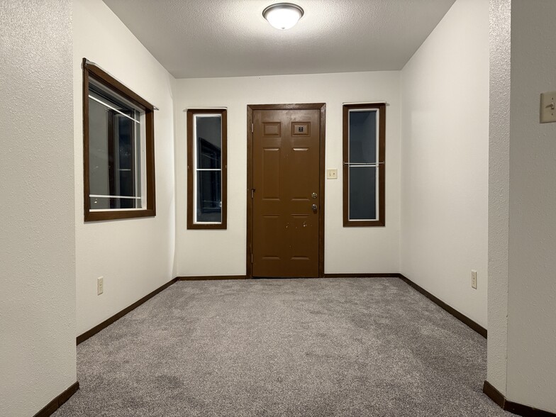 Front Entry - 1324 Bluff Ave