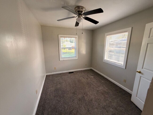 Building Photo - 2020 N Glenwood Ave