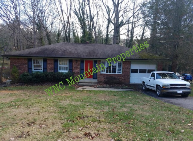Primary Photo - 374 Royal Pines Dr