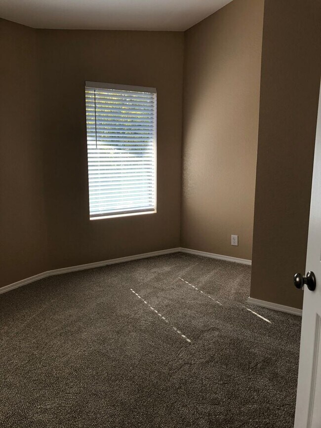 Building Photo - 2600 Chandler Ct
