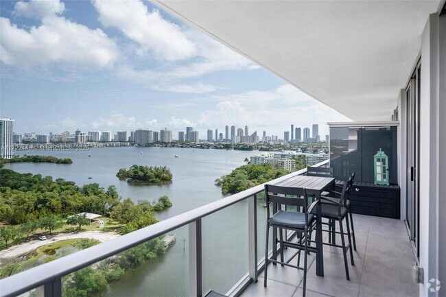 Building Photo - 16385 Biscayne Blvd