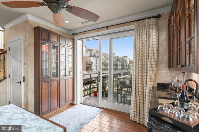 Building Photo - 921 Valencia Ct