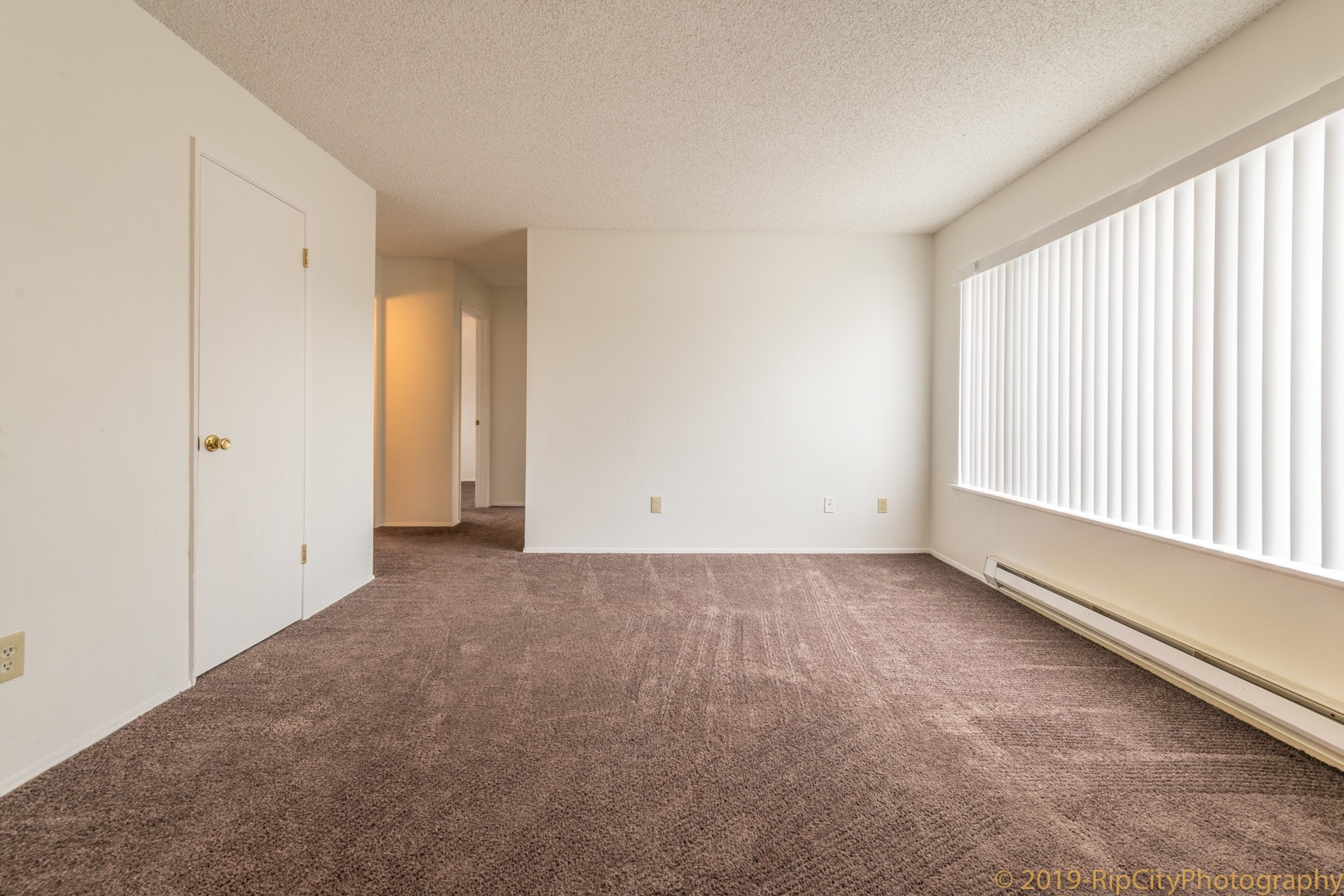 Building Photo - 9512 N Oswego Ave