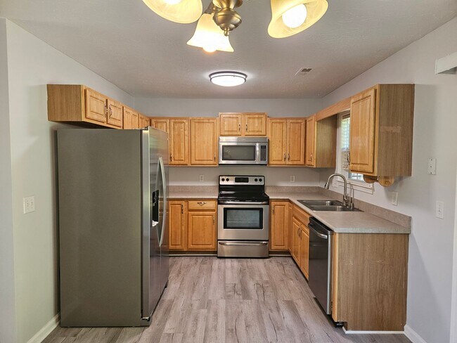 Building Photo - 3 bedroom, 2 bath home in the Neighborhoods of Holly Ridge Community