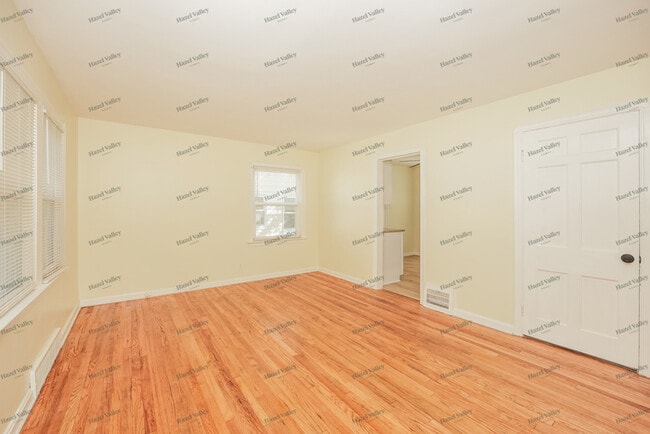 Building Photo - 12217 Mortimer Ave