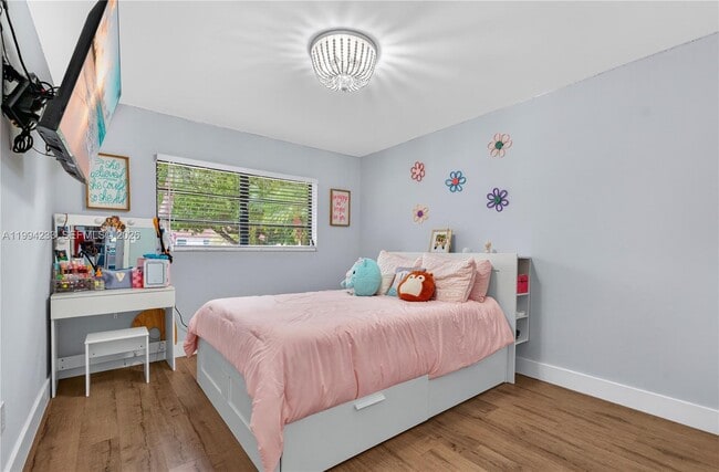 Building Photo - 2385 SW 131st Pl