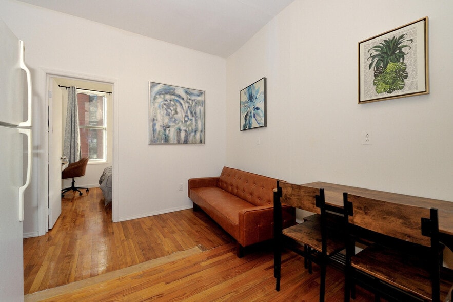 Building Photo - 7 E 91st St