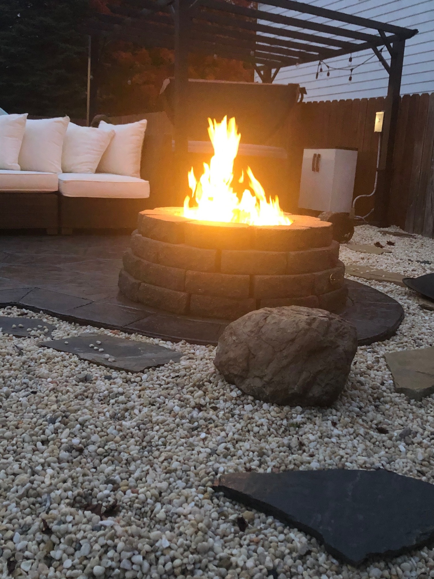 Gas Firepit - 2863 Foster Ave