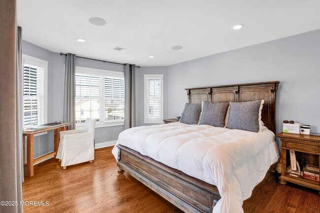 Building Photo - 206 N Lagoon Rd