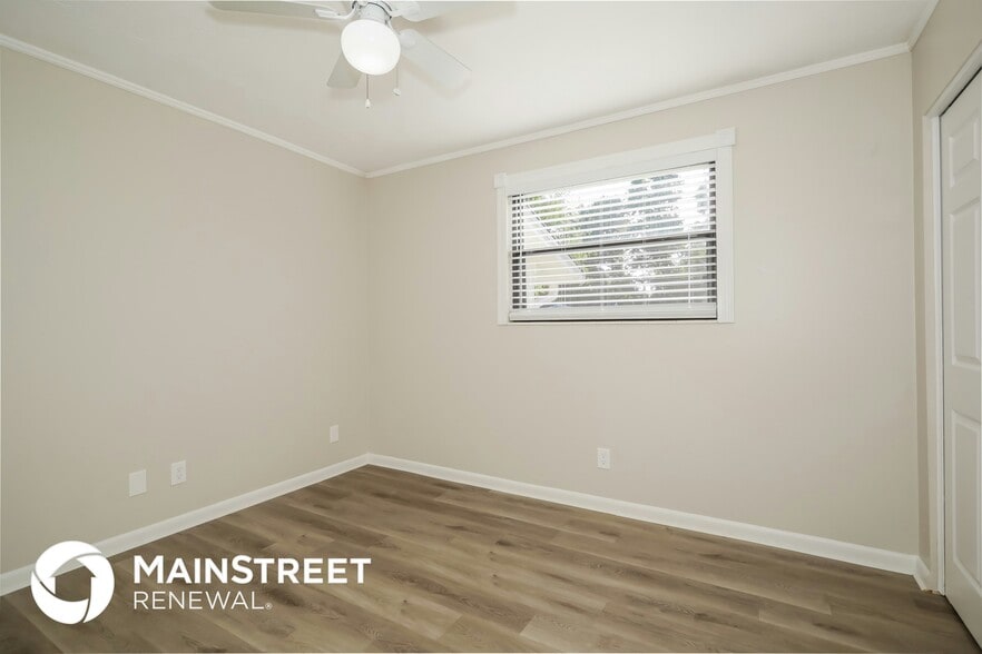 Building Photo - 1706 Grove Park Dr